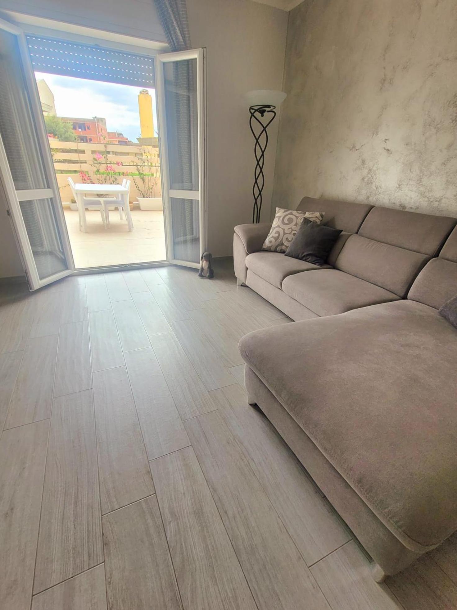 Appartamento La Casa Di Fiona Quartu SantʼElena Esterno foto